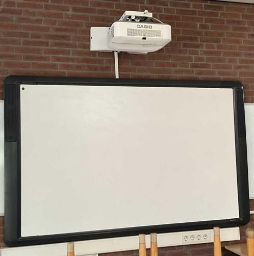 ActivBoard 387Pro, Audio, Tv en Foto, Beamers, Zo goed als nieuw, Ophalen