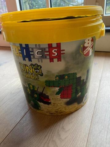 Clics Dino Squad 8 in 1 beschikbaar voor biedingen