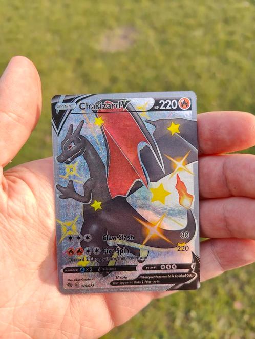 Shiny Charizard champion's path Pokémon kaart, Hobby en Vrije tijd, Verzamelkaartspellen | Pokémon, Zo goed als nieuw, Boosterbox