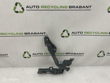 Motorkapscharnier Rechts Mercedes A Klasse W176 A1768800428 beschikbaar voor biedingen