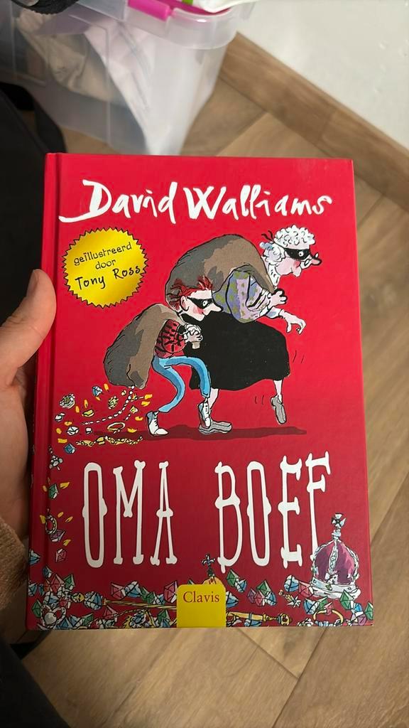 David Walliams - Oma boef, Boeken, Kinderboeken | Jeugd | onder 10 jaar, Zo goed als nieuw, Ophalen