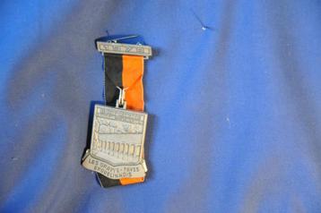 medaille de marche les gratte paves erquelinnois 1978 (4), Enlèvement ou Envoi, Utilisé, Autres types