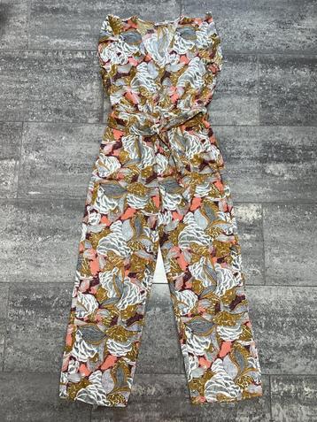 Only jumpsuit 38/40 beschikbaar voor biedingen