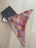 Foulard Delvaux, Enlèvement, Comme neuf