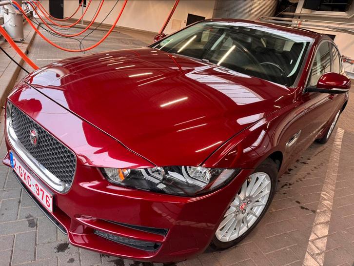 Jaguar xe in zeer nette staat B6 mag overal binnen, Auto's, Jaguar, Particulier, XE, Airconditioning, Alarm, Bluetooth, Boordcomputer