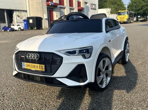 Audi E-tron 12v wit - Afstandsbediening - 4x4 - Leder - Rubb, Kinderen en Baby's, Speelgoed | Buiten | Voertuigen en Loopfietsen