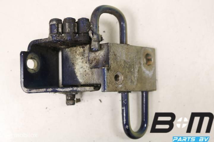 Portierscharnier rechts onder VW Polo 9N, Auto-onderdelen, Carrosserie, Gebruikt