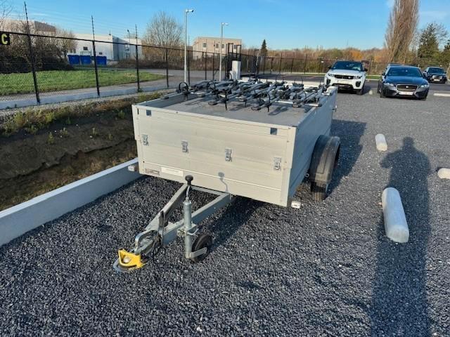 Remorque fermée porte-vélos, Autos : Divers, Remorques, Comme neuf, Enlèvement