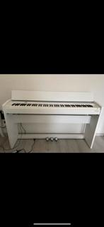 Piano Roland F-140R, Muziek en Instrumenten, Piano's, Ophalen, Zo goed als nieuw, Piano