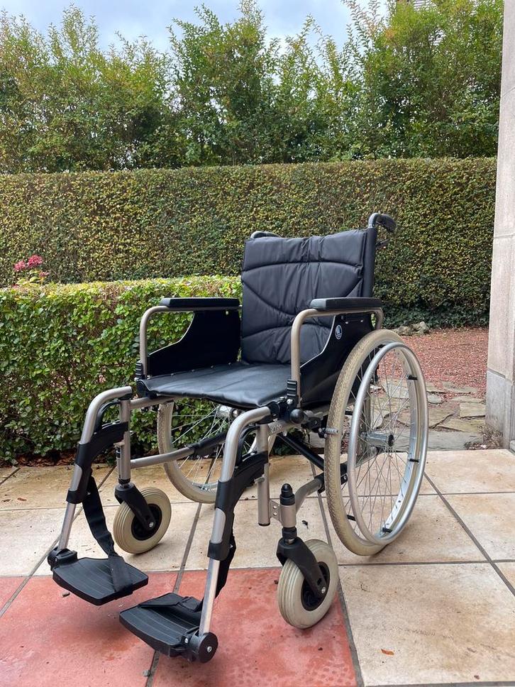 Chaise roulante pliable Vermeiren V 200 état neuf, Divers, Chaises roulantes, Comme neuf, Fauteuil roulant manuel, Pliant
