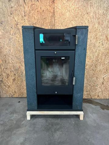 24214 Houtkachel Fireplace🔥 beschikbaar voor biedingen