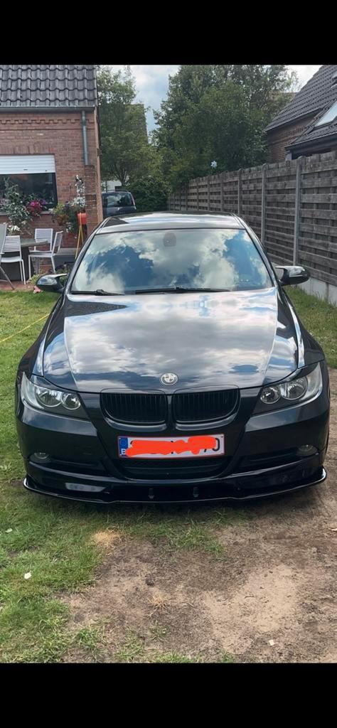 Voorbumper met voorspoiler/lip te koop (BMW E90 pre lci), Auto-onderdelen, Carrosserie, Bumper, BMW, Voor, Gebruikt, Ophalen