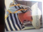 Léonard luxe magazine, Verzenden, Tijdschrift