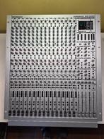 BEHRINGER MX3242X, Muziek en Instrumenten, Ophalen, Zo goed als nieuw, 20 kanalen of meer, Microfooningang