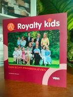 Royalty kids, een echt prinsenleven, Collections, Maisons royales & Noblesse, Comme neuf, Enlèvement ou Envoi
