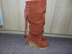 Laarzen in suede in zeer goede staat, Kleding | Dames, Hoge laarzen, Bruin, Ophalen of Verzenden, Gedragen
