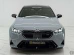 BMW M5 4.4 B&W / HUD / ACC / 360 / Brooklyn grau / Pano!, Auto's, Automaat, 4 deurs, 4395 cc, Overige brandstoffen
