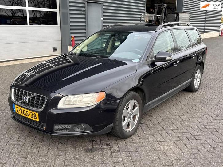 Volvo V70 2.4D, airco, trekhaak, cruise control, stoelverwar, Auto's, Volvo, Bedrijf, Te koop, V70, ABS, Airbags, Airconditioning