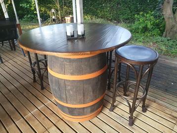 Wijnton aperitief tafel met 3 barkrukken! beschikbaar voor biedingen