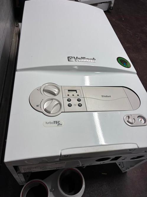 Chaudière au gaz vaillant turbotecpro, Doe-het-zelf en Bouw, Verwarming en Radiatoren, Cv-ketel of Combi-ketel, Hoog rendement (Hr)