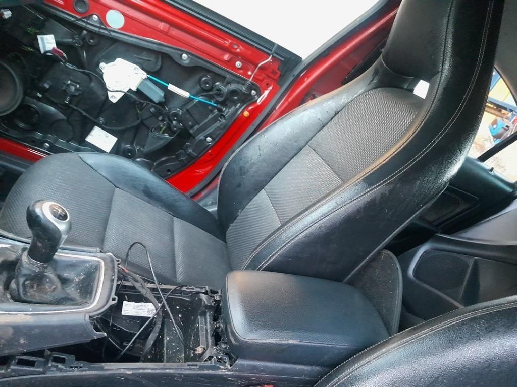 ACCOUDOIR CENTRAL Mercedes-Benz CLA (117.3), Autos : Pièces & Accessoires, Habitacle & Garnissage, Mercedes-Benz, Utilisé