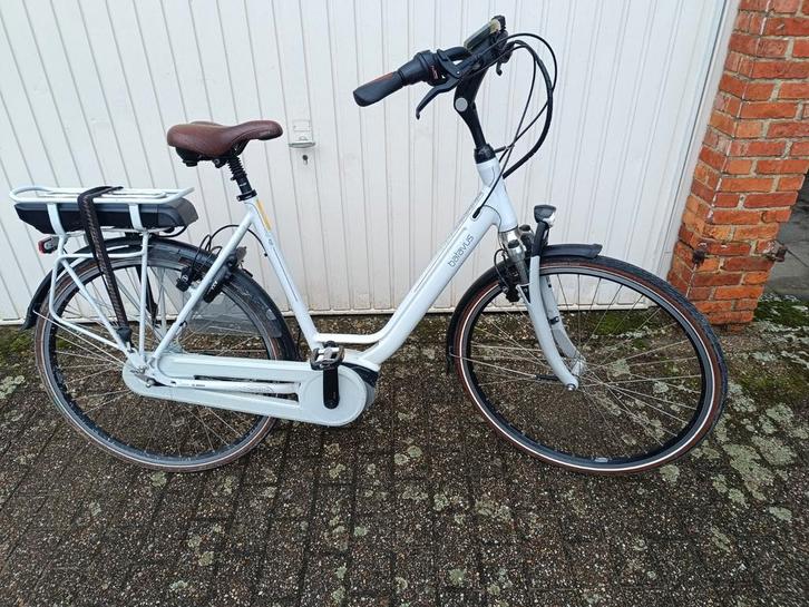 Elektrische fiets Merk Batavus in zeer goede staat, Fietsen en Brommers, Elektrische fietsen, Zo goed als nieuw, Batavus, 50 km per accu of meer