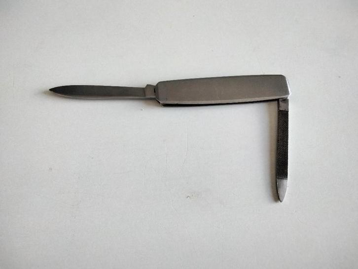 Ancien petit couteau de poche pliant en acier inox, Antiquités & Art, Antiquités | Outils & Instruments, Enlèvement ou Envoi