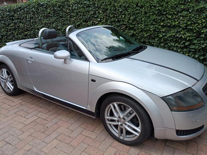 Audi TT MK1 Roadster 1.8 T - 180 Ch, Autos, Audi, Particulier, TT, Essence, Euro 4, Cabriolet, 2 portes, Argent ou Gris, Noir