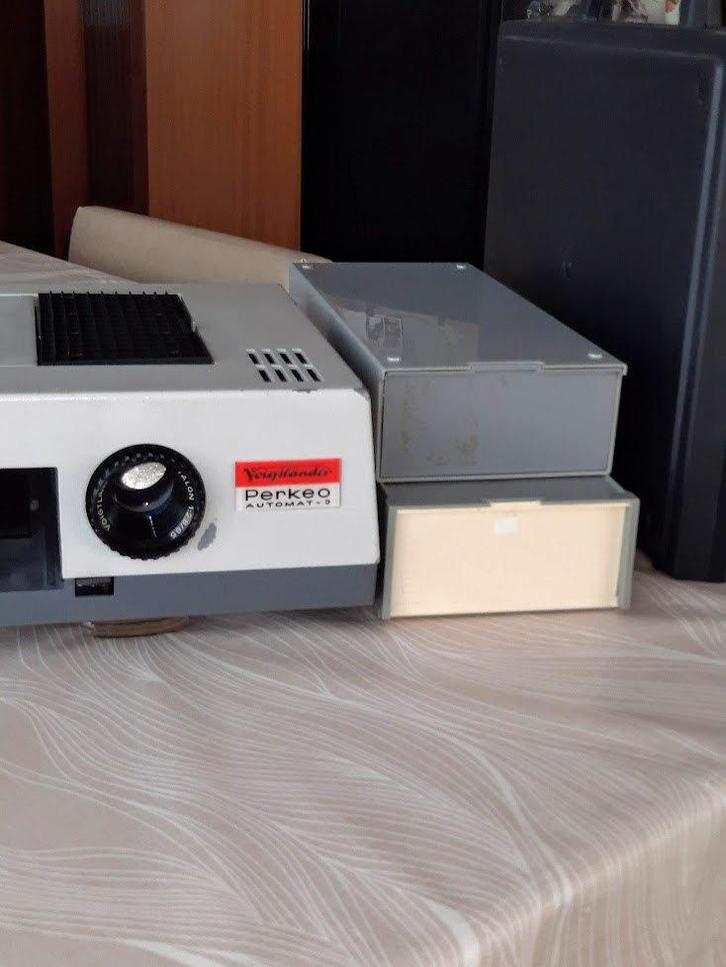 dia- projector,- dozen, -valiezen, Hobby en Vrije tijd, Overige Hobby en Vrije tijd, Zo goed als nieuw, Ophalen