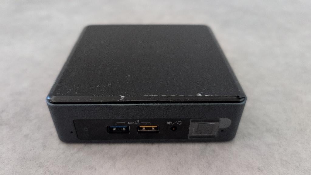 Intel NUC 8i5BEK2 in nieuwstaat met 8GB Ram en 250 GB SSD, Computers en Software, 256 GB, 8 GB, Intel, Ophalen of Verzenden