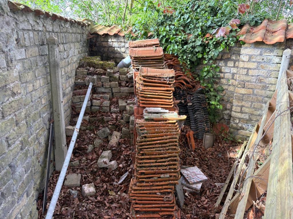 Oude dakpannen en bakstenen, Doe-het-zelf en Bouw, Ophalen, Gebruikt, Steen of Klei, Minder dan 5 m²