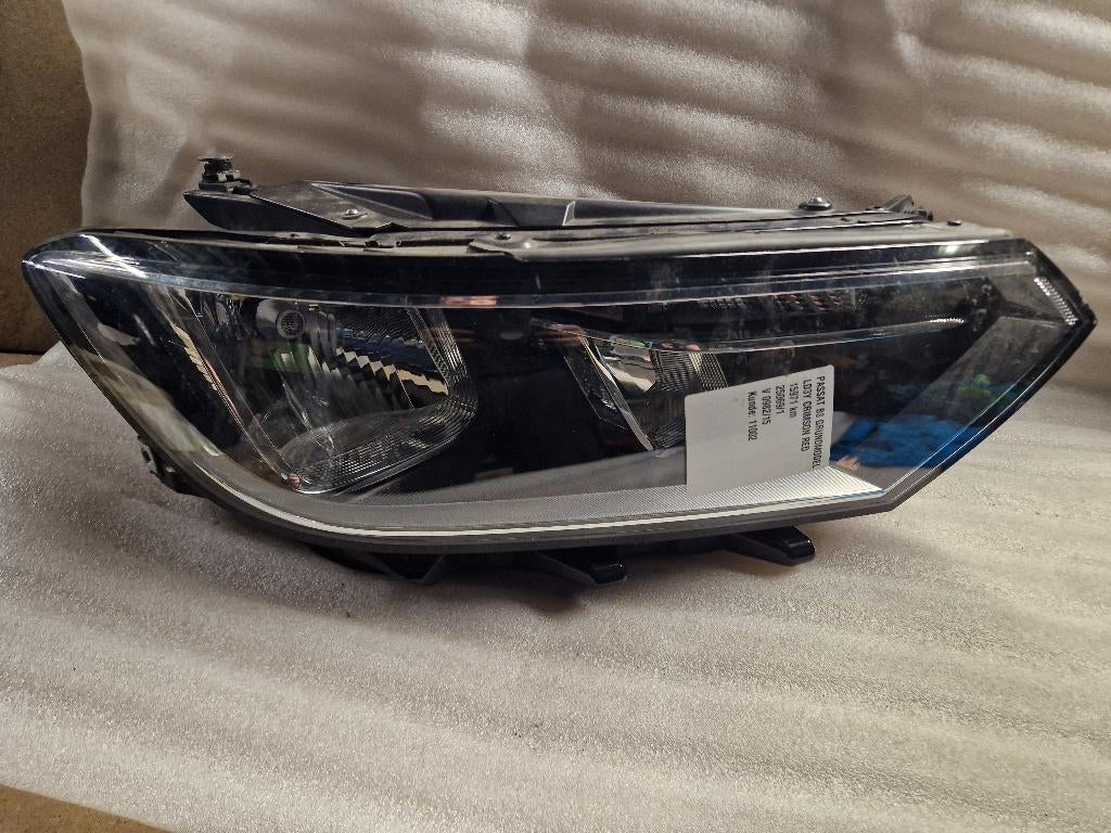 Phare avant droit Vw Passat B8, Enlèvement, Utilisé, Volkswagen