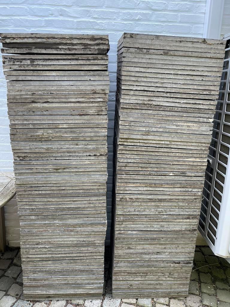 Belgische blauwe hardsteen 50x50 cm gestapeld 43m2, Ophalen, Gebruikt, Terrastegels, Natuursteen