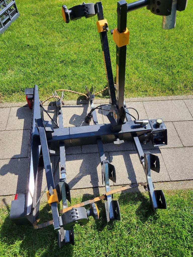 Fietsendrager, Ophalen, 3 fietsen of meer, Zo goed als nieuw, Trekhaakdrager