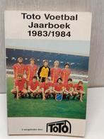 Toto voetbal jaarboek 1983/1984, Ophalen of Verzenden, Gelezen