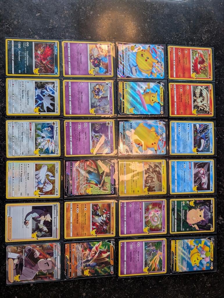 Pokemon set Celebrations eerste 24, Enlèvement, Comme neuf, Plusieurs cartes, Foil