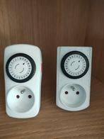 Lot de 2 minuteurs mécaniques sur prise, Enlèvement ou Envoi