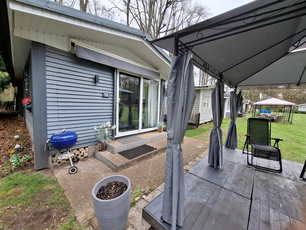 Te koop instapklare vakantiebungalow in Brecht België.