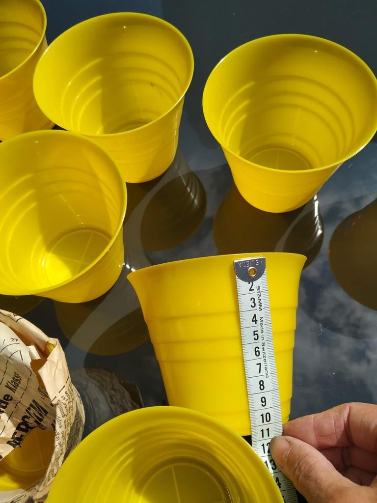 Plastieken cachepot of bloempotje, Ophalen of Verzenden