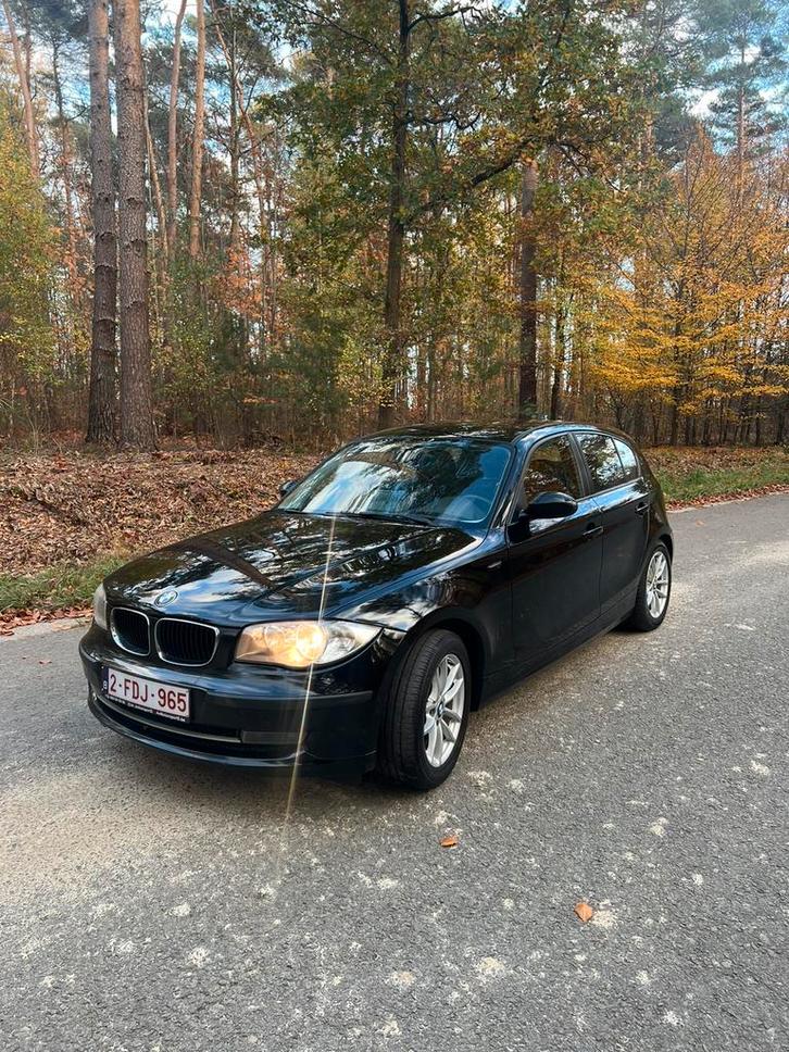BMW 116i, Auto's, BMW, Particulier, 1 Reeks, Benzine, 5 deurs, Handgeschakeld, Zwart, Stof, Achterwielaandrijving, Ophalen