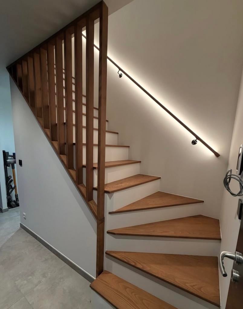 Houten trappen maken en renoveren, Enlèvement ou Envoi, Comme neuf