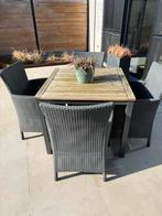 Tuintafel met 4 stoelen en bijbehorende kussens, Ophalen, Zo goed als nieuw, Vierkant, Hout