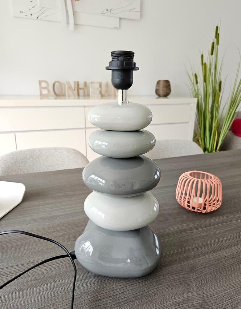 Jolie lampe à galets, Enlèvement, Comme neuf, Moins de 50 cm