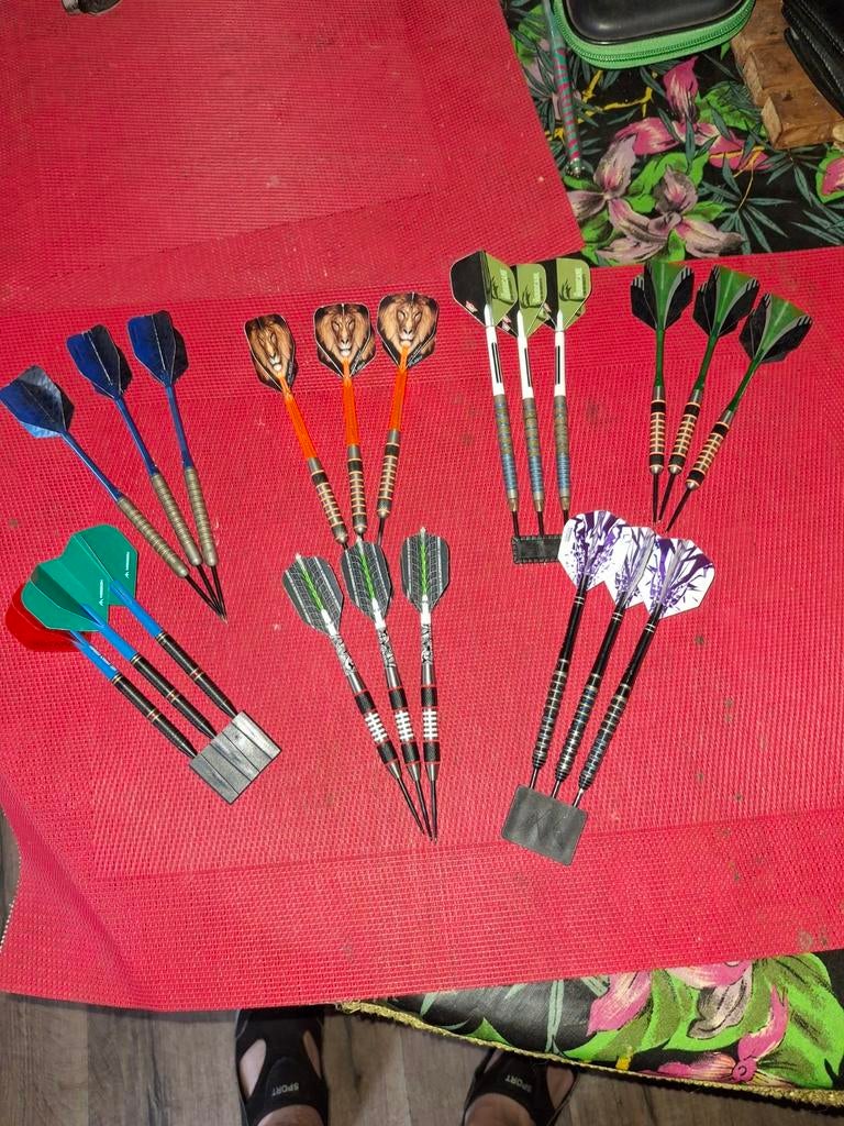 Darts  pijlen  te koop 22g 3. 263  24 1, Sport en Fitness, Ophalen, Pijlen