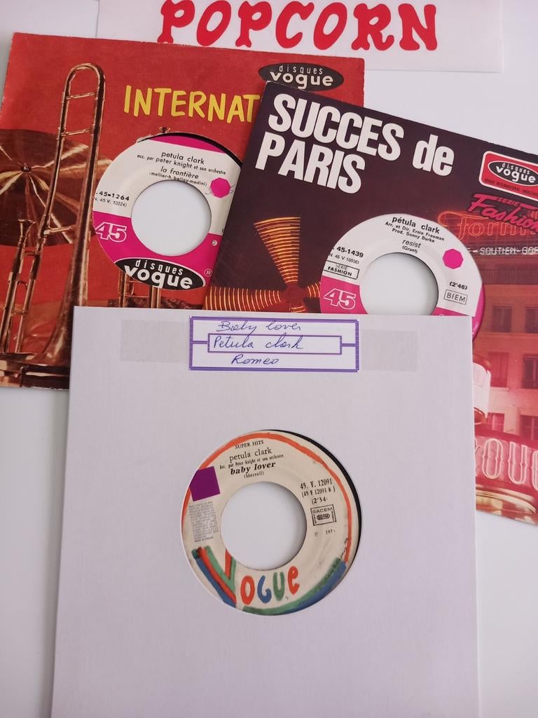 PETULA CLARK. POPCORN OLDIES 60s .  3 X 45T, CD & DVD, Vinyles Singles, Enlèvement ou Envoi