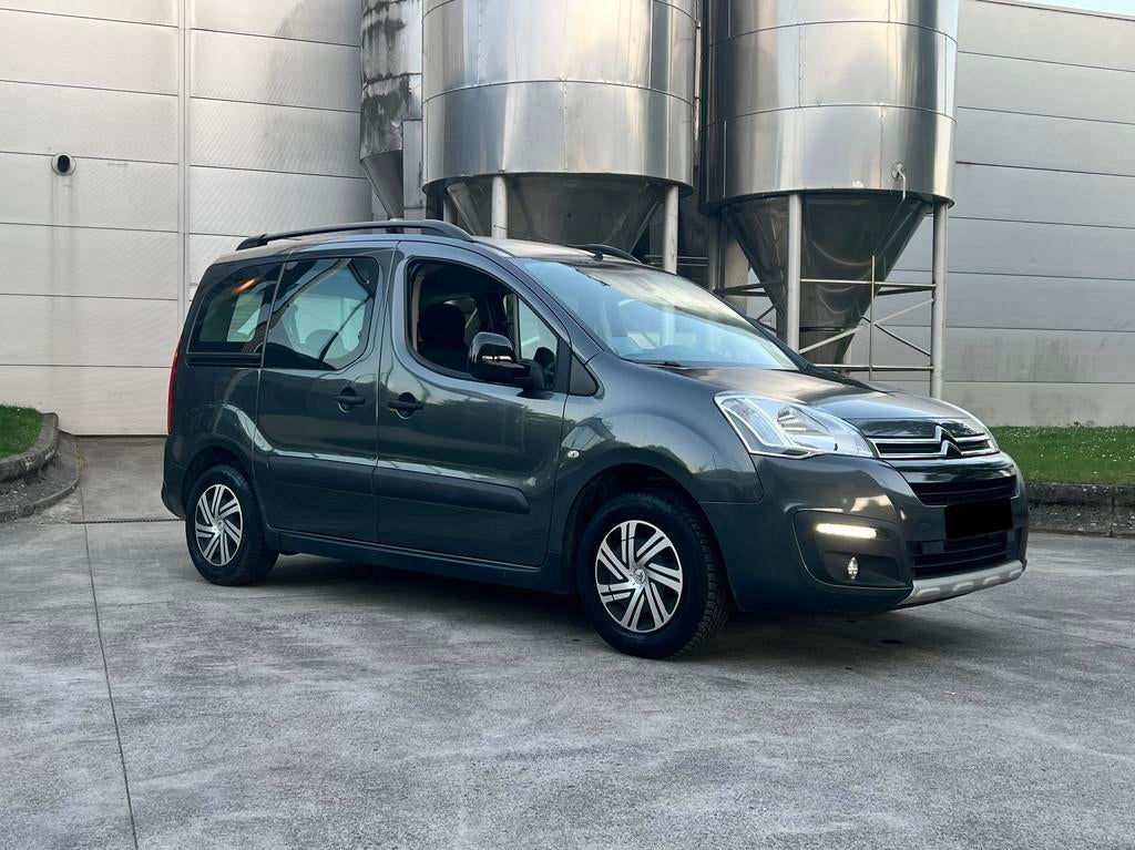 Citroën Berlingo 1.6 Blue Hdi Automaat, Auto's, Stof, Gebruikt, Euro 6, 4 cilinders