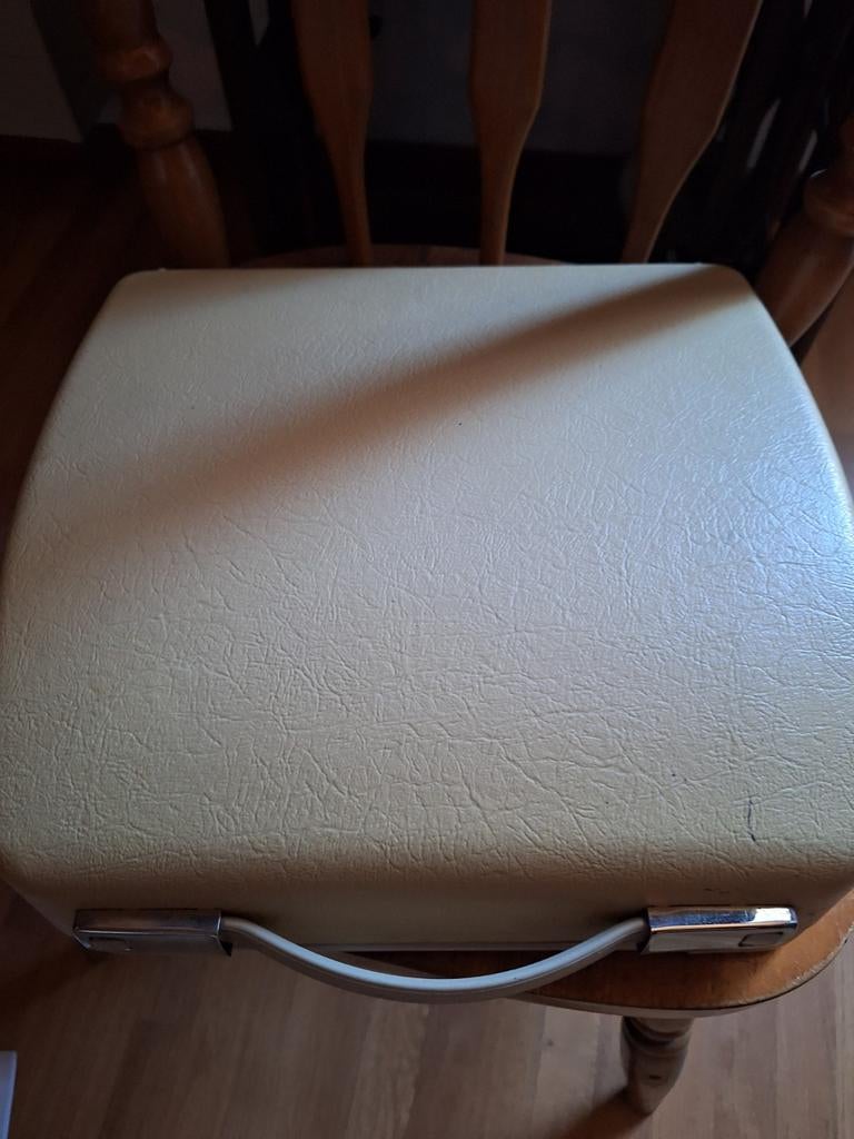 Machine à écrire portable Olympia Splendid 66, Enlèvement