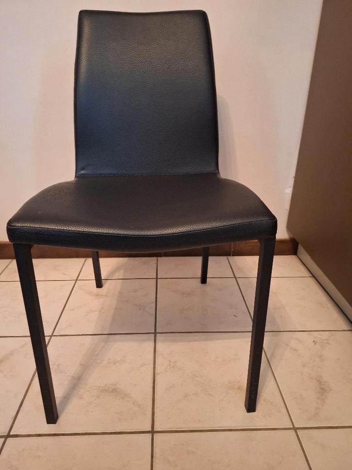 4 chaises de cuisine en cuir noir, Maison & Meubles, Chaises, Comme neuf, Quatre, Synthétique, Noir, Enlèvement