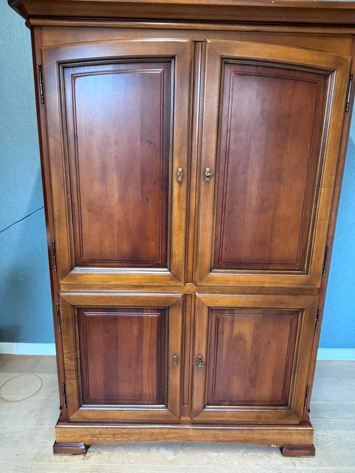 Barkast / Massief kerselaar, Antiek en Kunst, Antiek | Meubels | Kasten, Ophalen