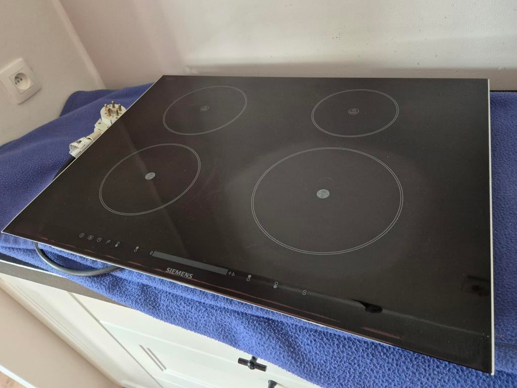Kookplaat inductie Siemens 71 cm op 52 cm, Elektronische apparatuur, Kookplaten, Ophalen, Inductie